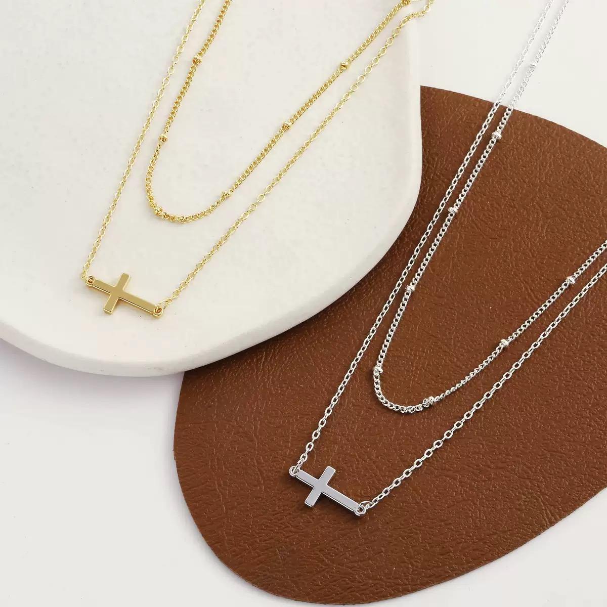Colar Duplo Elora com Cruz