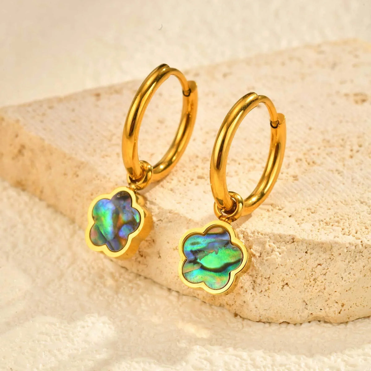 Brincos de Trevo Aurora com Abalone