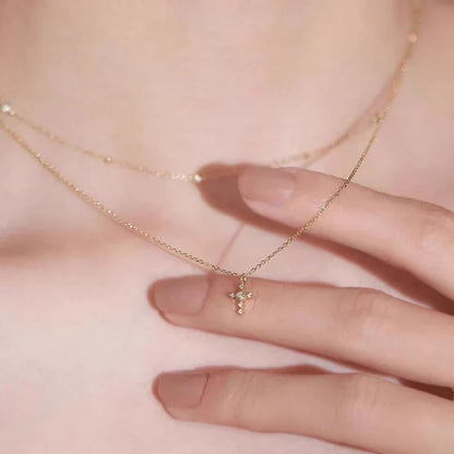 Colar de Cruz Delicada com Zircônias