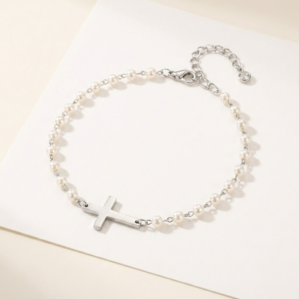 Pulseira Elora de Pérolas com Cruz