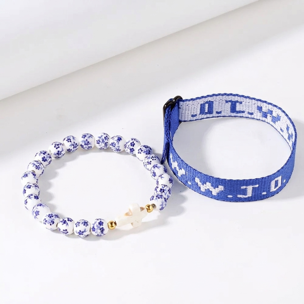 Kit de 2 Pulseiras WWJD com Cruz e Cerâmica Floral